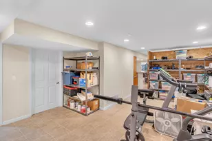 284 Muirfield Dr, Valparaiso, IN 46385 - Photo 44