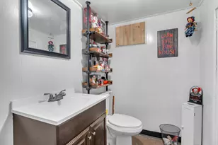 422 Rockwood St, La Porte, IN 46350 - Photo 12