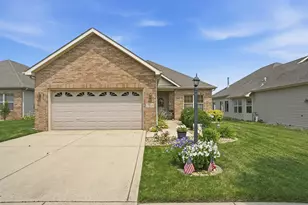 7414 E 103rd Dr, Crown Point, IN 46307 - Photo 2