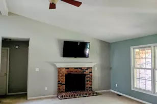 9077 W 1225 N, Demotte, IN 46310 - Photo 8