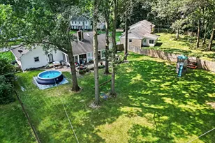 203 Oxbow Ct, Valparaiso, IN 46383 - Photo 4