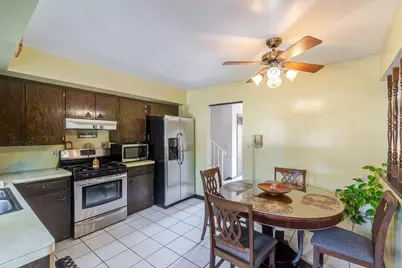 9609 Northcote Avenue, Munster, IN 46321 - Photo 10