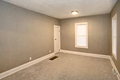 207 N Ash Street, Hobart, IN 46342 - Photo 4