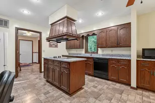 200 N 560 W, Valparaiso, IN 46385 - Photo 12
