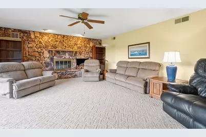 200 N 560 W, Valparaiso, IN 46385 - Photo 6