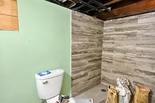 2295 W 41st Ave, Gary, IN 46408 - Photo 18