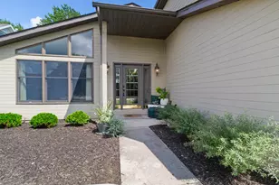 1833 Sandy Beach Dr, Crown Point, IN 46307 - Photo 10