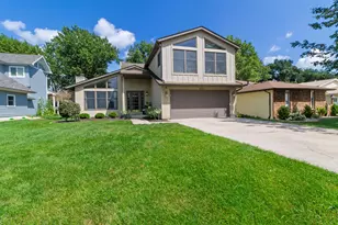 1833 Sandy Beach Dr, Crown Point, IN 46307 - Photo 8