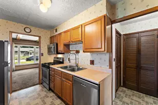 206 E 9th St, La Porte, IN 46350 - Photo 4