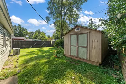 206 E 9th Street, La Porte, IN 46350 - Photo 18