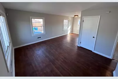 811 E 15th Avenue, Gary, IN 46407 - Photo 4