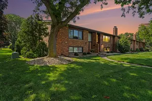 457 Fisher St, Munster, IN 46321 - Photo 1