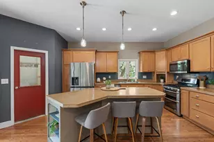 406 Lafayette St, Valparaiso, IN 46383 - Photo 12