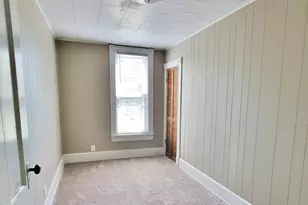 215 Cleveland Ave, Michigan City, IN 46360 - Photo 48