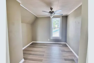 215 Cleveland Avenue, Michigan City, IN 46360 - Photo 44