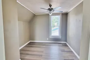 215 Cleveland Ave, Michigan City, IN 46360 - Photo 44