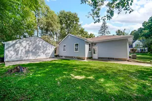 5076 Concord Ave, Portage, IN 46368 - Photo 4