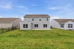 1447 Bigleaf Dr, Sheridan, IN 46069 - Photo 6