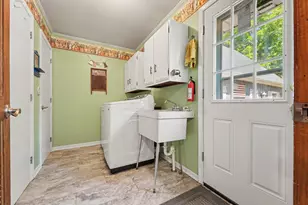 5898 Carol Ct, Demotte, IN 46310 - Photo 8