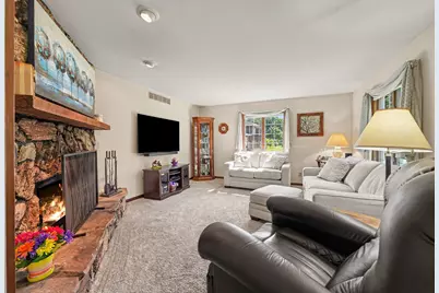 5898 Carol Court, Demotte, IN 46310 - Photo 4