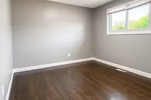 2312 Jennings St, Gary, IN 46404 - Photo 8