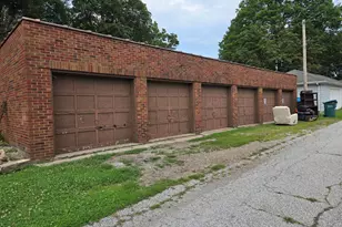 259 W Jefferson St, Valparaiso, IN 46383 - Photo 4