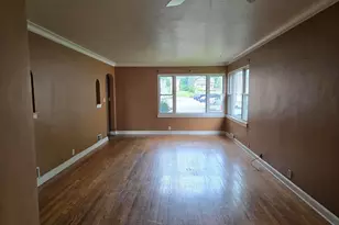 259 W Jefferson St, Valparaiso, IN 46383 - Photo 6