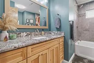 8434 Delaware Pl, Highland, IN 46322 - Photo 16