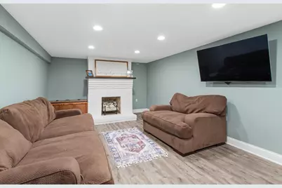 8434 Delaware Place, Highland, IN 46322 - Photo 18
