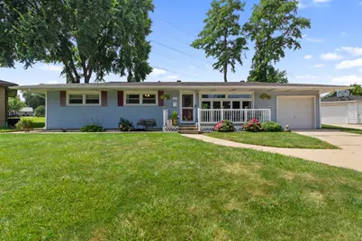 8434 Delaware Place, Highland, IN 46322 - Photo 2