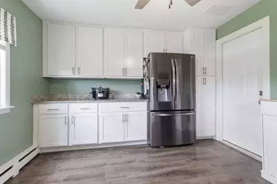 8434 Delaware Place, Highland, IN 46322 - Photo 10
