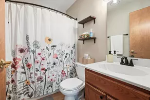 8781 Monroe St, Merrillville, IN 46410 - Photo 6