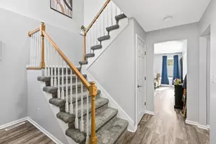 2246 Sandcastle Dr, Dyer, IN 46311 - Photo 4