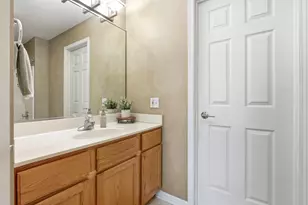 2246 Sandcastle Dr, Dyer, IN 46311 - Photo 20