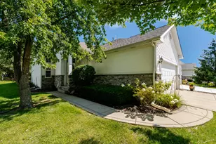 206 Fieldstone Dr, Chesterton, IN 46304 - Photo 1