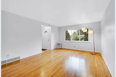 6831 New Jersey Avenue, Hammond, IN 46323 - Photo 4