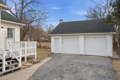 2407 W 78th Avenue, Merrillville, IN 46410 - Photo 22