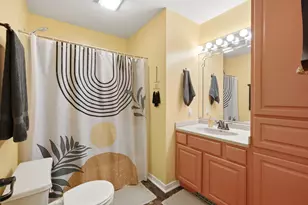 2770 Tulip Ln, Hobart, IN 46342 - Photo 18