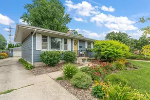 8711 Manor Ave, Munster, IN 46321 - Photo 2