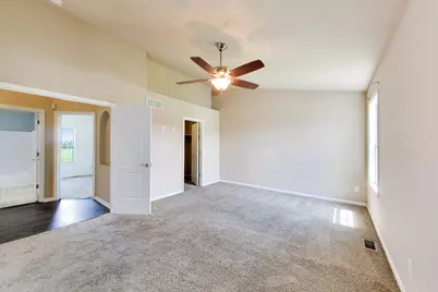 3738 W 68th Avenue, Merrillville, IN 46410 - Photo 12