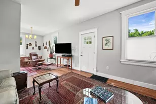 156 Erie St, Valparaiso, IN 46383 - Photo 8