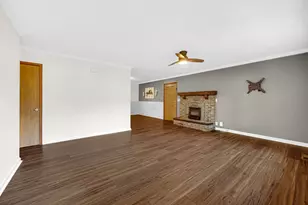 820 Park Ave, Chesterton, IN 46304 - Photo 4