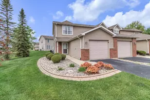 883 Flagstone Dr, Dyer, IN 46311 - Photo 2