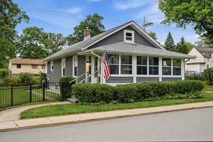 256 Garfield Ave, Valparaiso, IN 46383 - Photo 1