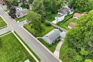 256 Garfield Ave, Valparaiso, IN 46383 - Photo 4