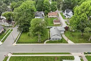 256 Garfield Ave, Valparaiso, IN 46383 - Photo 6