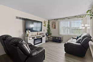 8661 Van Buren St, Merrillville, IN 46410 - Photo 4