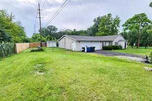 10 1/2 E 36th Pl, Hobart, IN 46342 - Photo 34