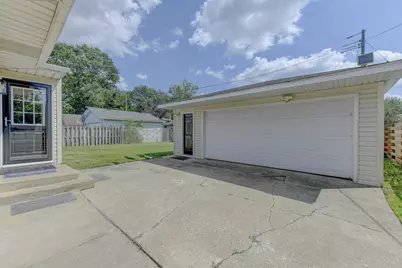 3010 100th Place, Highland, IN 46322 - Photo 2