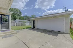 3010 100th Pl, Highland, IN 46322 - Photo 2